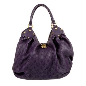 LOUIS VUITTON
Monogram Mahina L Hobo